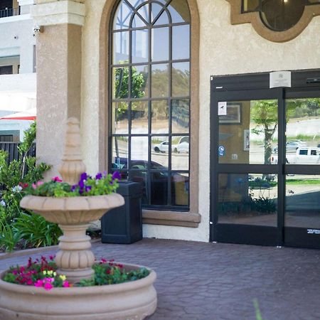 Quality Inn & Suites Camarillo-Oxnard Exterior foto