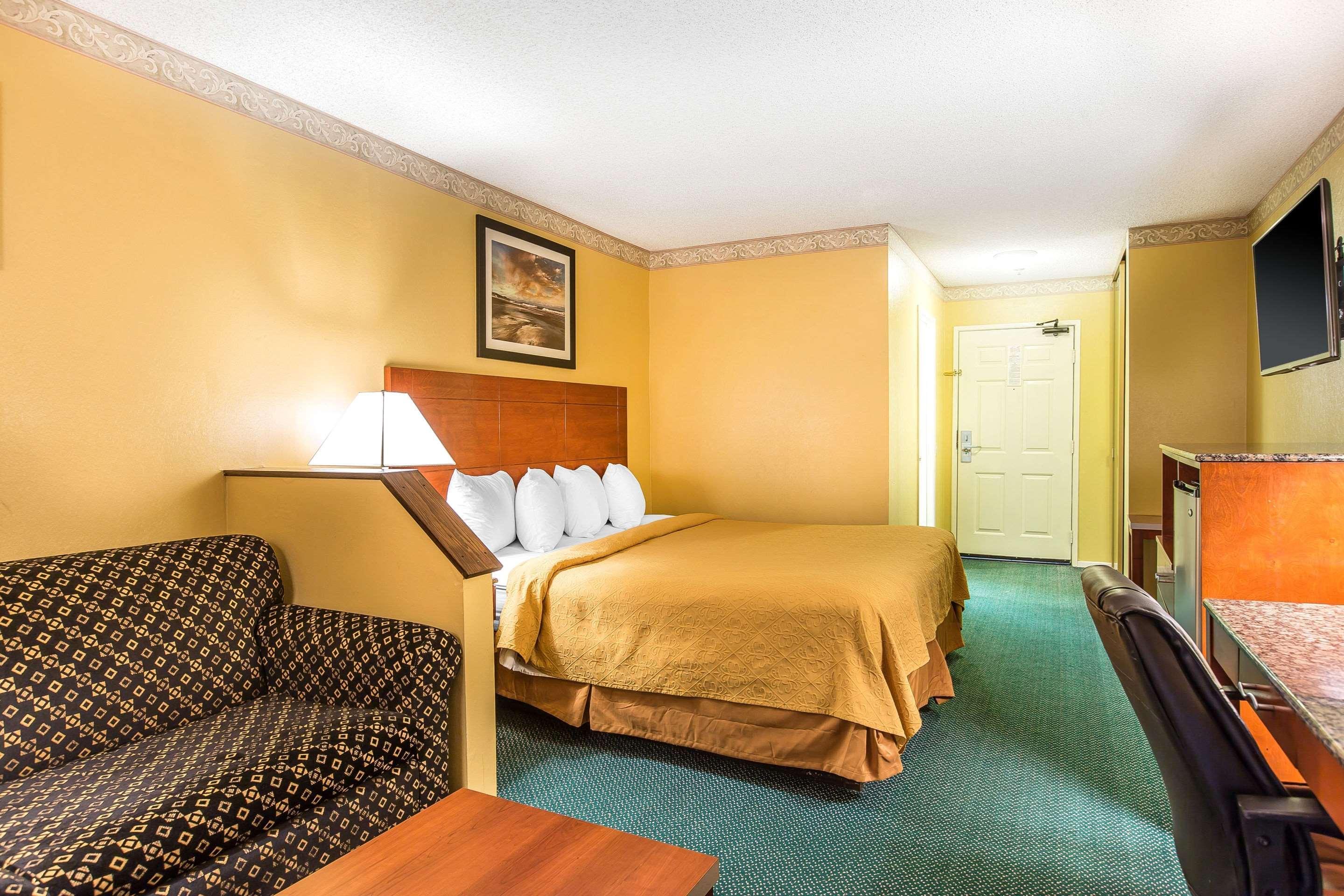 Quality Inn & Suites Camarillo-Oxnard Exterior foto