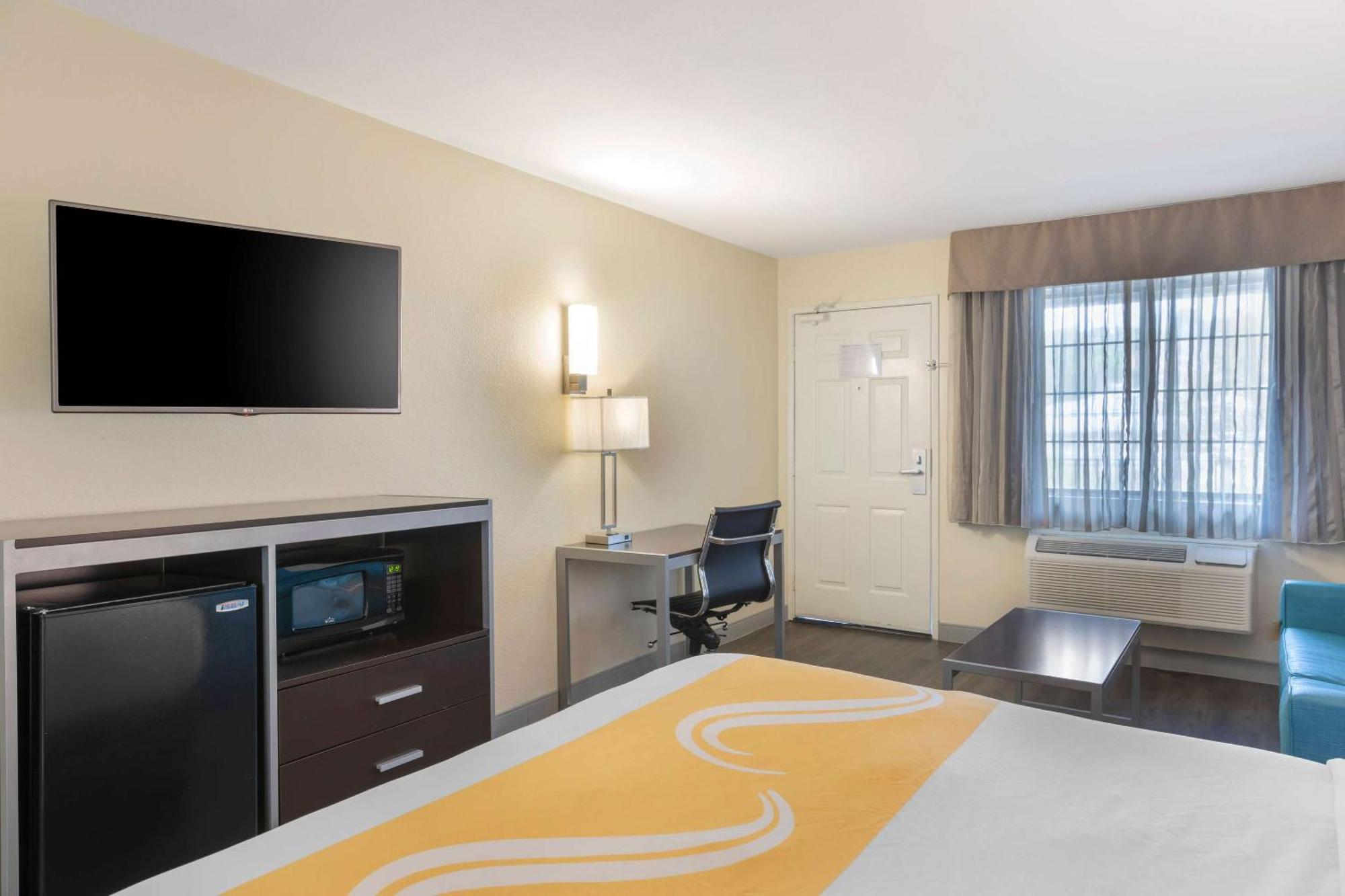 Quality Inn & Suites Camarillo-Oxnard Exterior foto